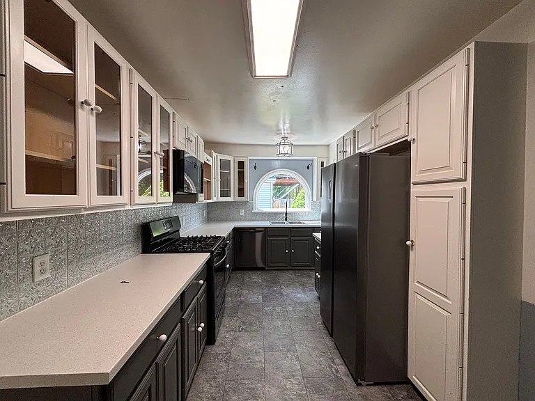 603 S 7th Ave — Photo 8