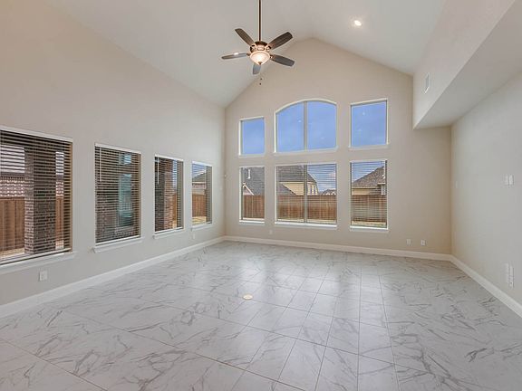 4th image of 8216 Pecan Oak Dr