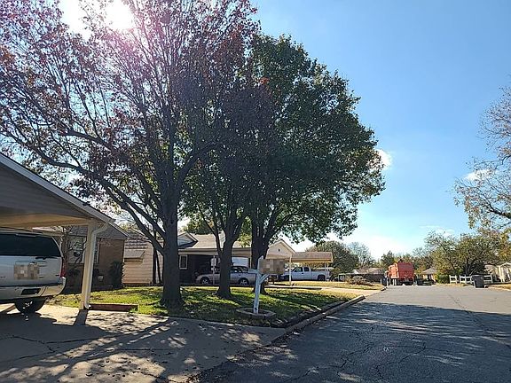 3rd image of 43 NW 29th St