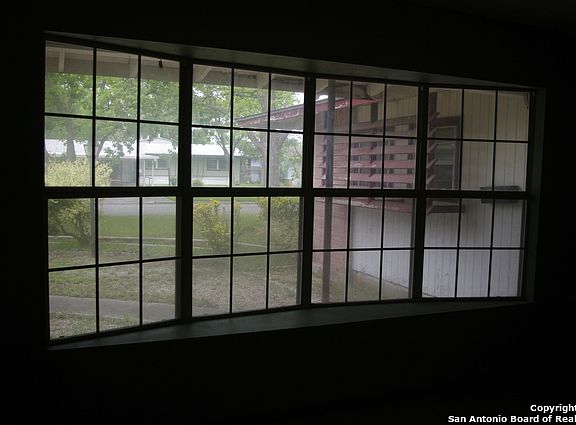 5th image of 534 Timberlane Dr