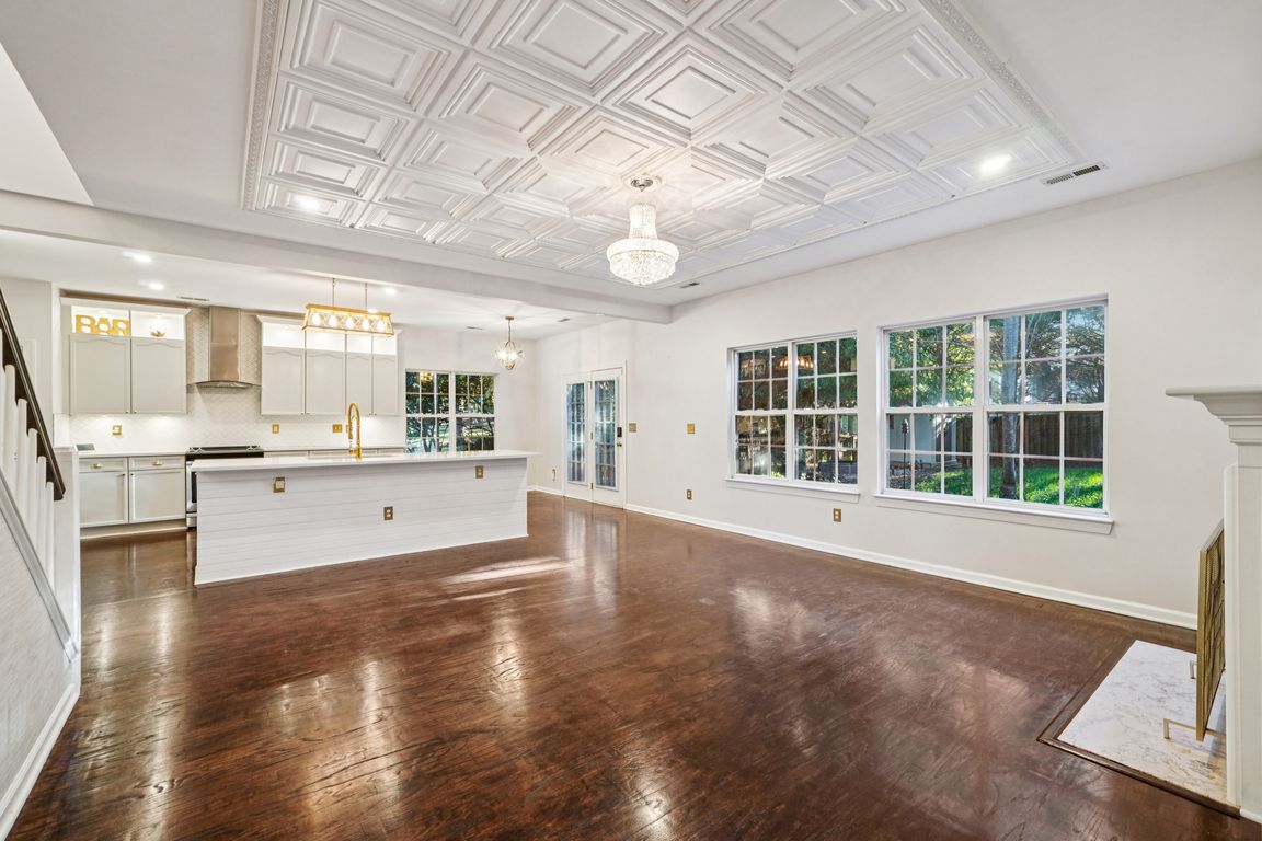 next background image