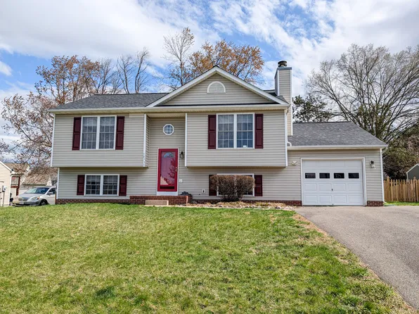 10733 Allie Dr, Fredericksburg, VA 22408