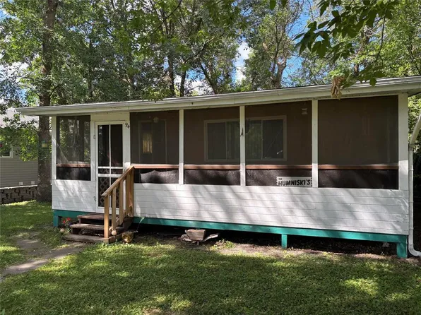 94 Chestnut St, Winnipeg Beach, MB R0C 3G0