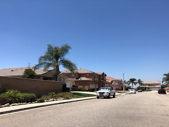 5th image of 15720 Scott Dr