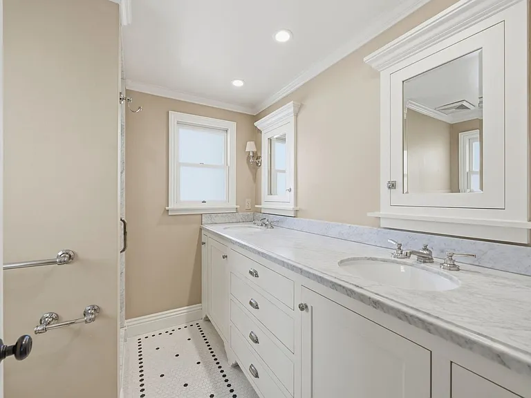 1520 Miramar Dr — Photo 12
