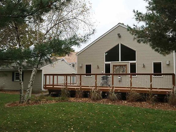 2nd image of 1606 River Bluff Dr