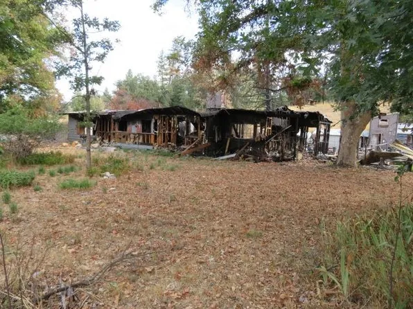 3204 Fairlane Rd, Yreka, CA 96097