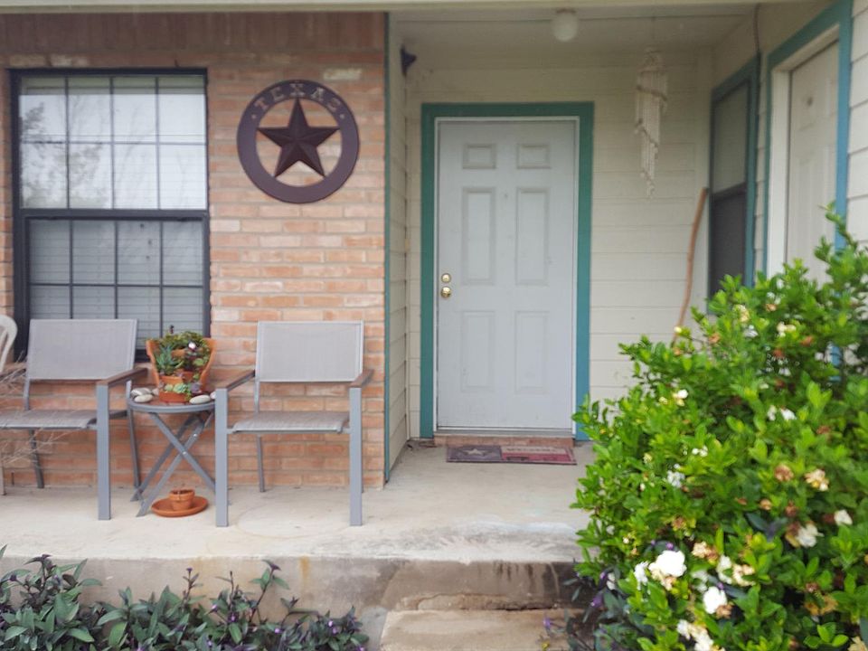 Cute front porch
