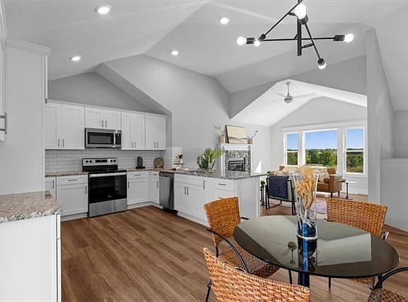 4th image of 1920 Eagle Dr