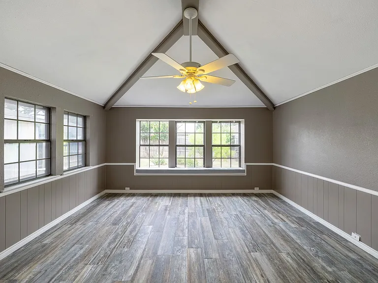 1527 Estates Way — Photo 42