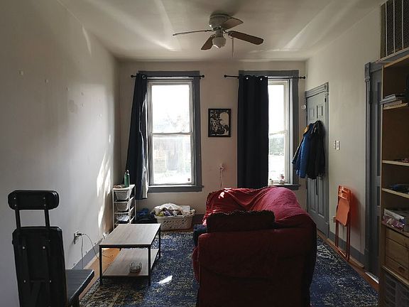 2nd image of 1904 W Wabansia Ave Floor 1