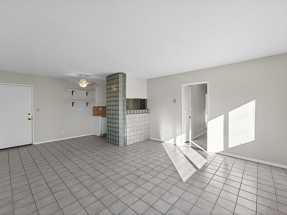 5th image of 360 Gladys Ave APT 14