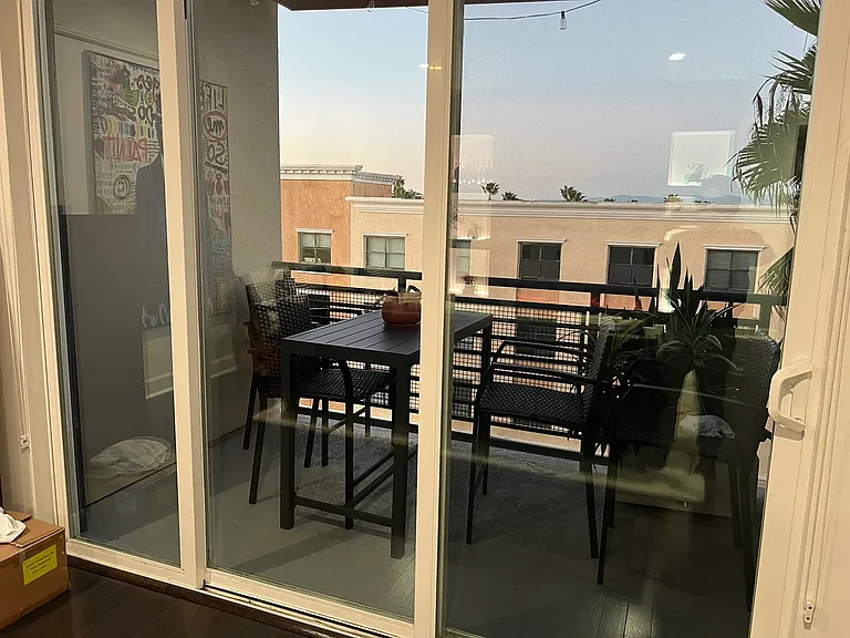 300 E 4th St #402 — Photo 29