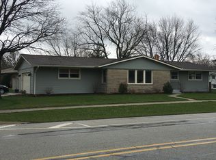 1024 S 1st St, Dekalb, IL 60115