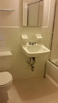 Rented by R New York | media 12