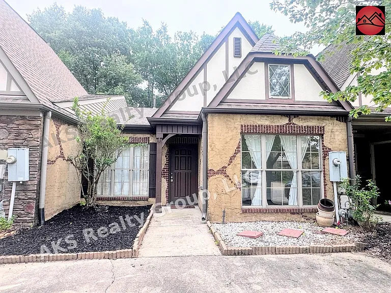 6116 Townley Way — Photo 1