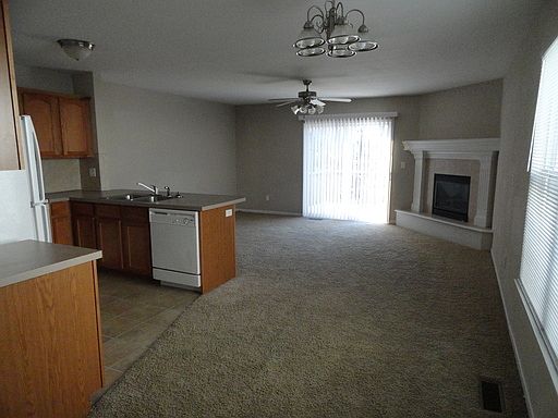 4th image of 5925 NW 90th Ter