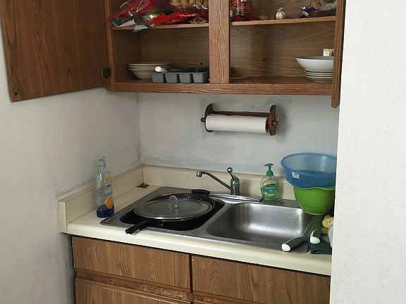 5th image of 730 W Cornelia Ave APT 206