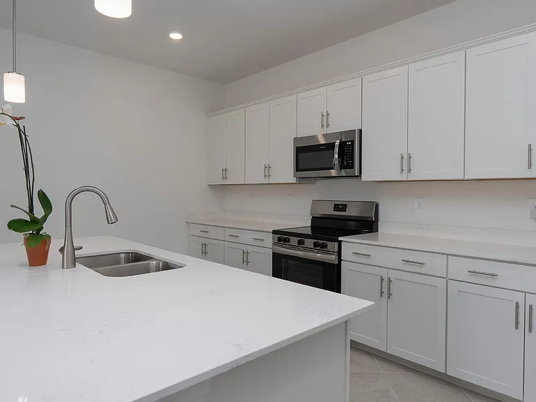 11470 Burgundy Dr — Photo 19