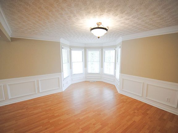 5th image of 502 E Leslie Ct