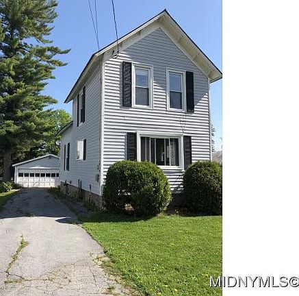4th image of 149 Erwin St