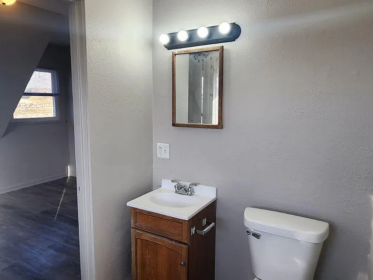 808 Bancroft St #1 — Photo 5