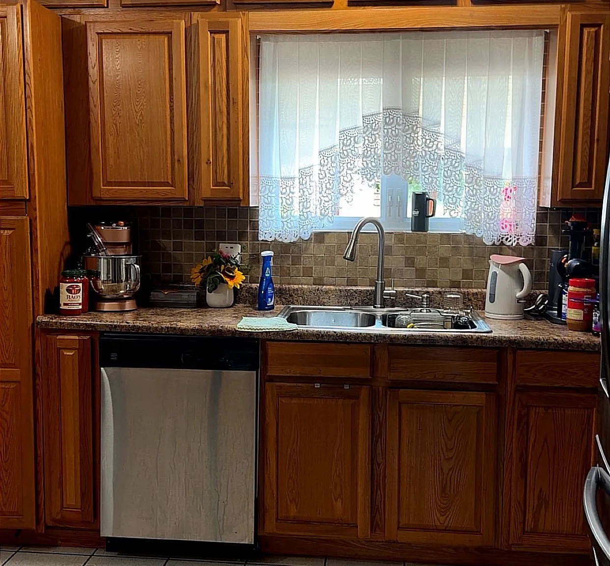 3 bed, 2.5 bath, 1380 sqft, $2,300 — Photo 4