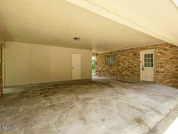 3rd image of 9525 Redwood Dr