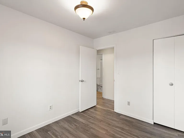 111 Shetland Cir #6 — Photo 14