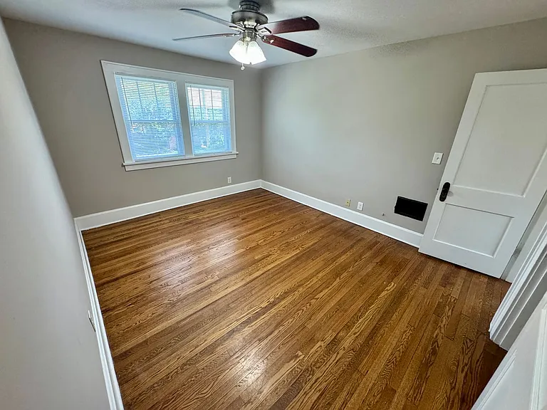 1323 W 3rd Ave — Photo 50