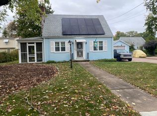 21 Saint John St, Manchester, CT 06040