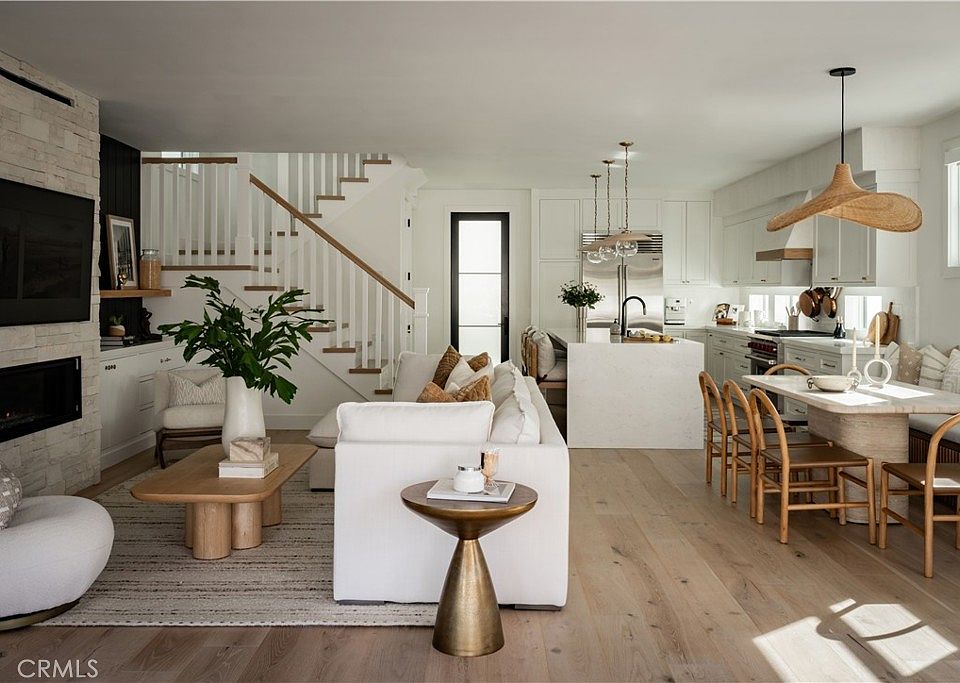 1st image of 616 Poinsettia Ave