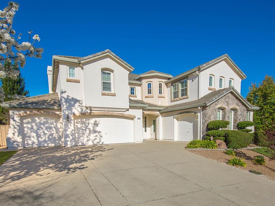 2nd image of 3231 Lori Ct