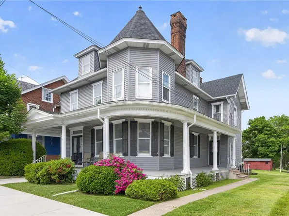 28 S Main St, Coopersburg, PA 18036