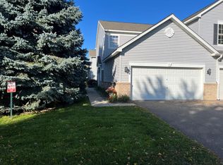 1364 Yorkshire Ln, Shakopee, MN 55379