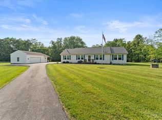 831 Hopewell Rd, Felicity, OH 45120