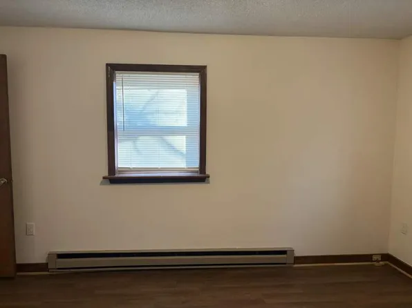 10 Pine Path Ln, Hendersonville, NC 28739