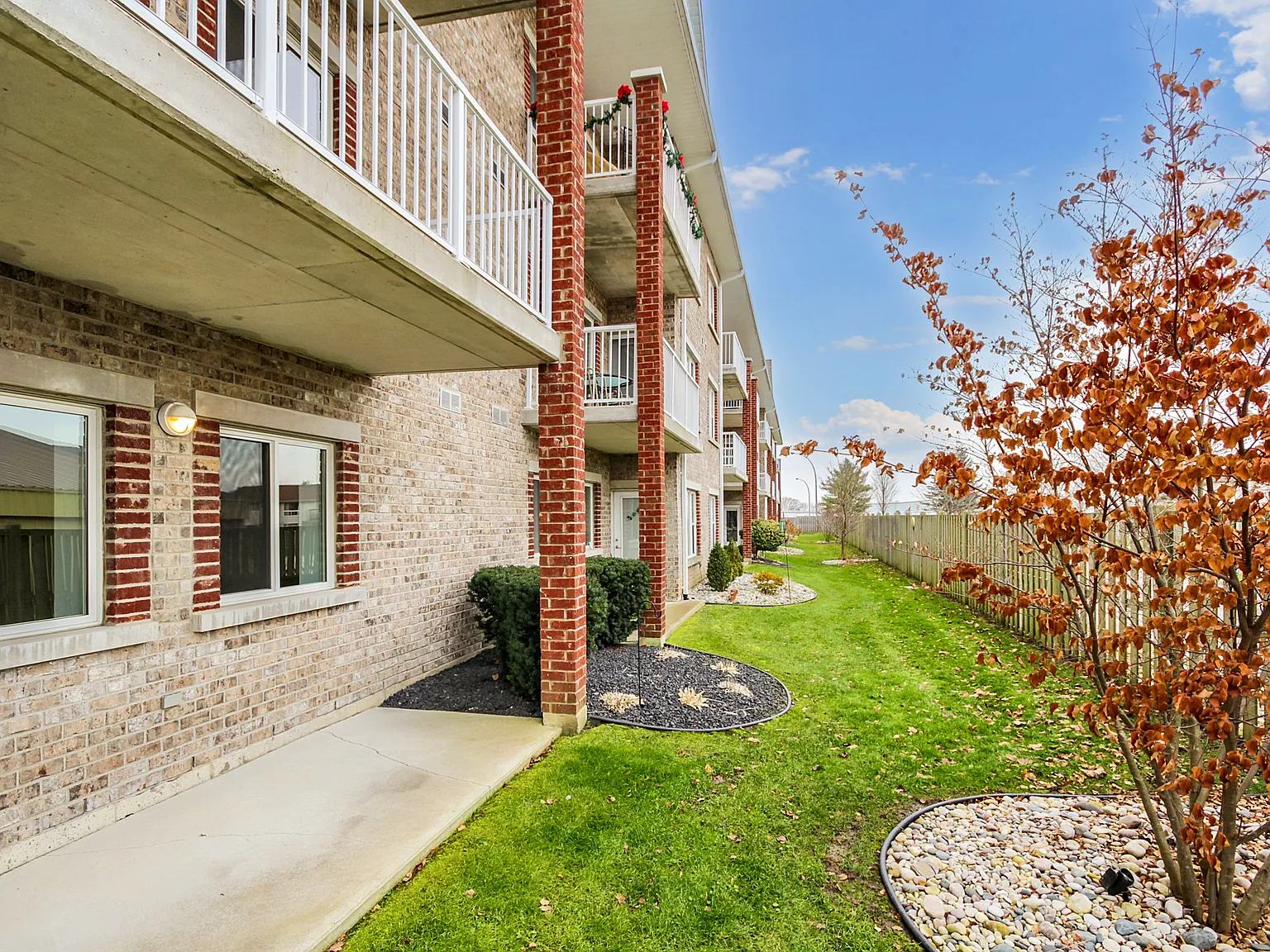 Towerview Apartments - Choose your rent level - Call for Details - All utilities — Photo 4