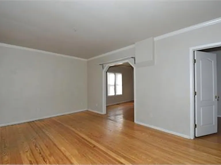 1018 W Colorado Ave — Photo 12