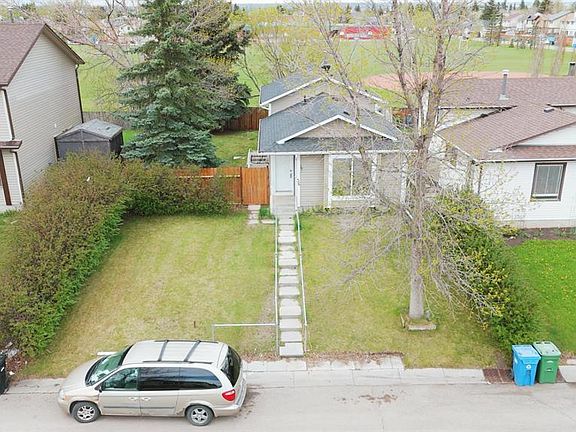 4th image of 36 E Castleglen Way NE