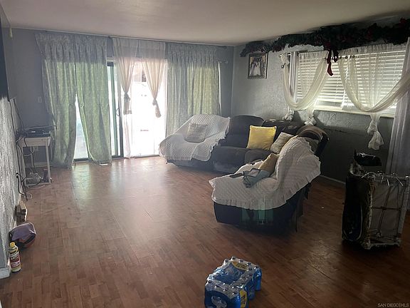 2nd image of 667 Alderson St