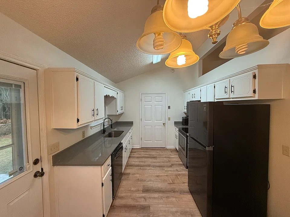 2575 Zachary Ct