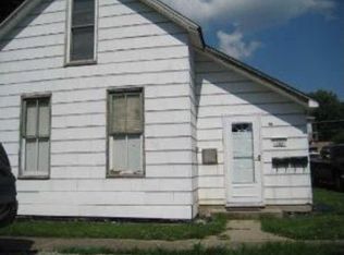 130 N John St, Pendleton, IN 46064