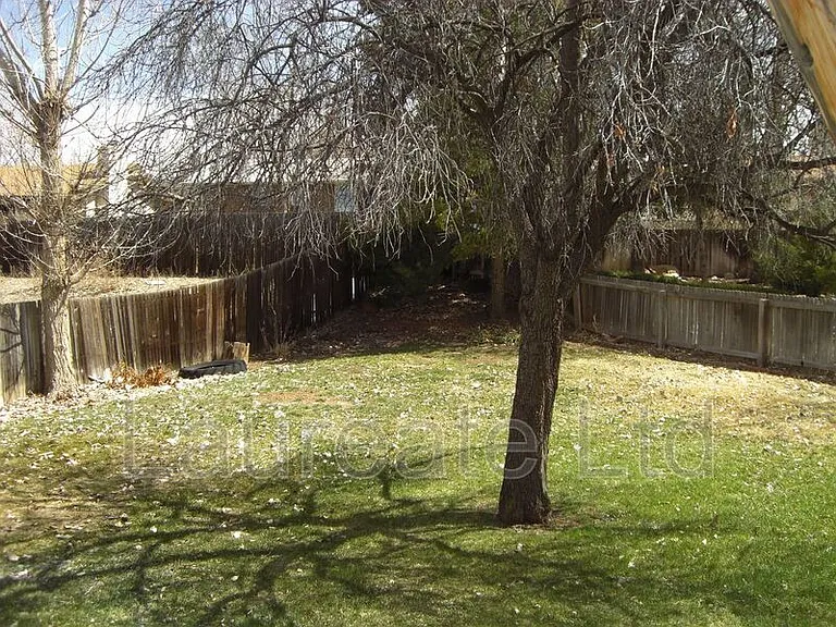 11536 E Center Dr — Photo 5