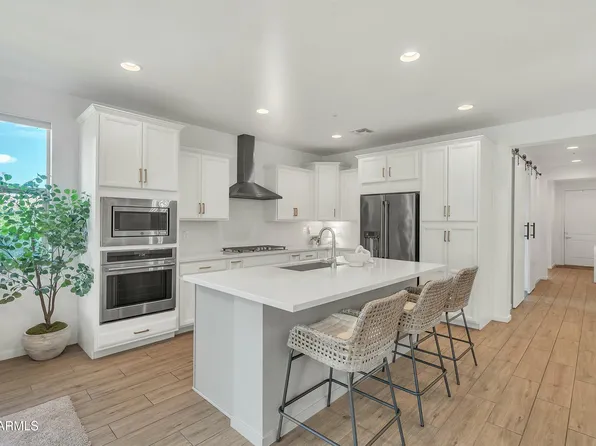 1876 S HUISH Drive, Gilbert, AZ 85295