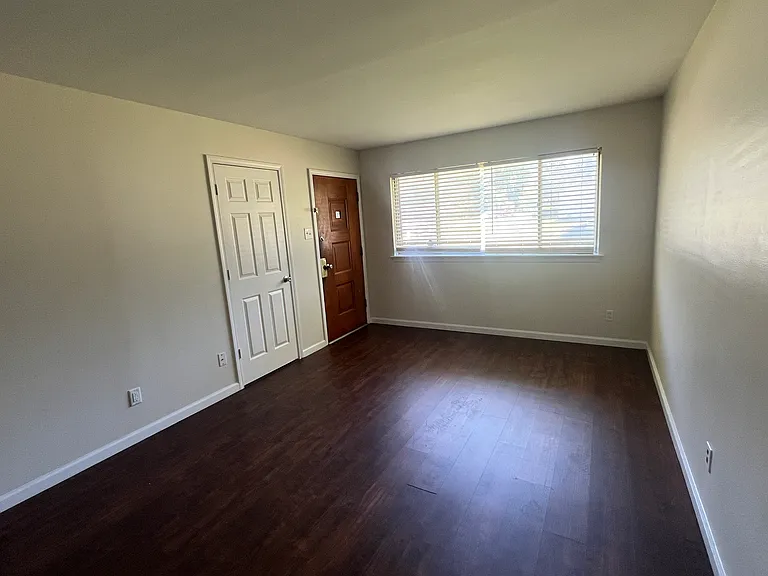 824 Loyola Dr #824 — Photo 15