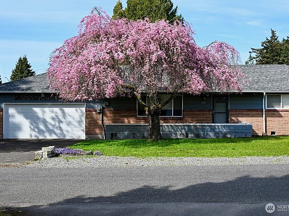 3rd image of 123 115th Street E