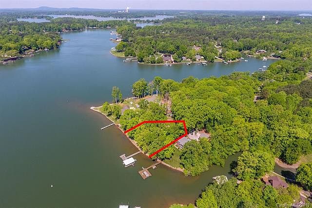 1st image of 121 Little Acorn Ln