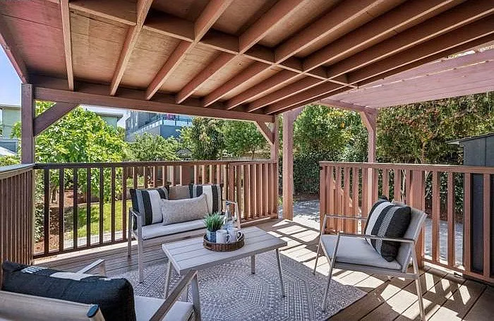 1108 Dwight Way — Photo 3