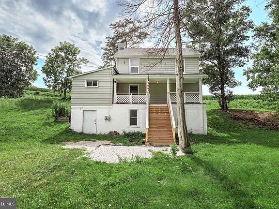 5th image of 1015 Mitchell Rd